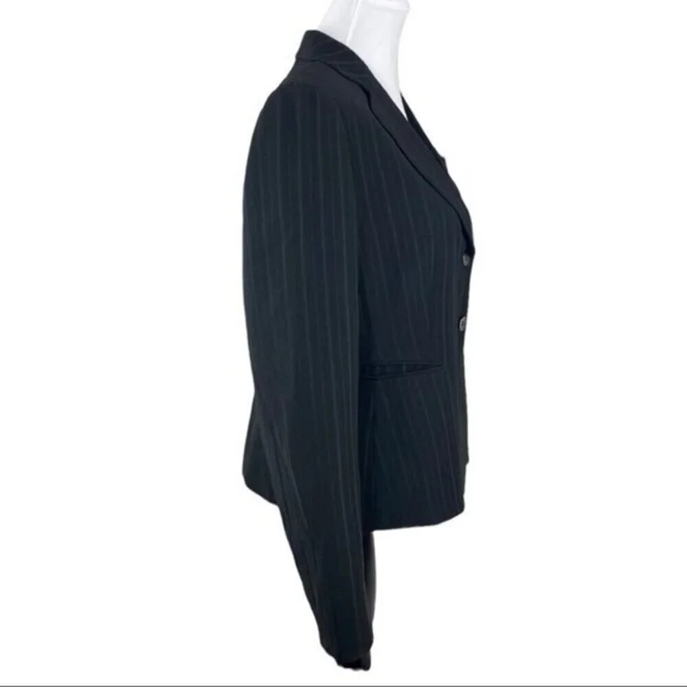 Tahari Arthur Levine Women Petite 10P Black‎ Pinstripe Two Button Blazer Jacket